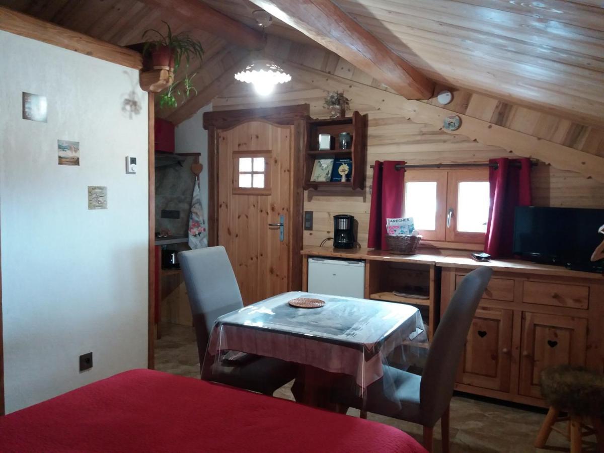 Le Refuge Des Marmottes Villa Areches Exterior photo